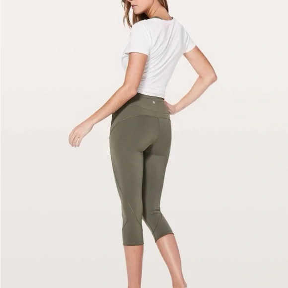 Lululemon In Movement Crop - Picture 3 of 9